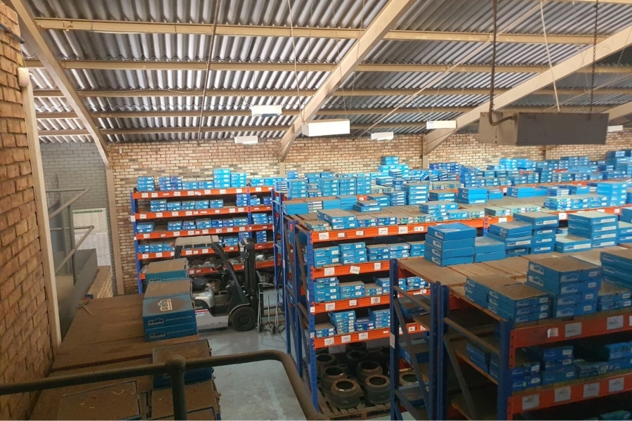 Commercial Property for Sale in Neave Industrial Eastern Cape